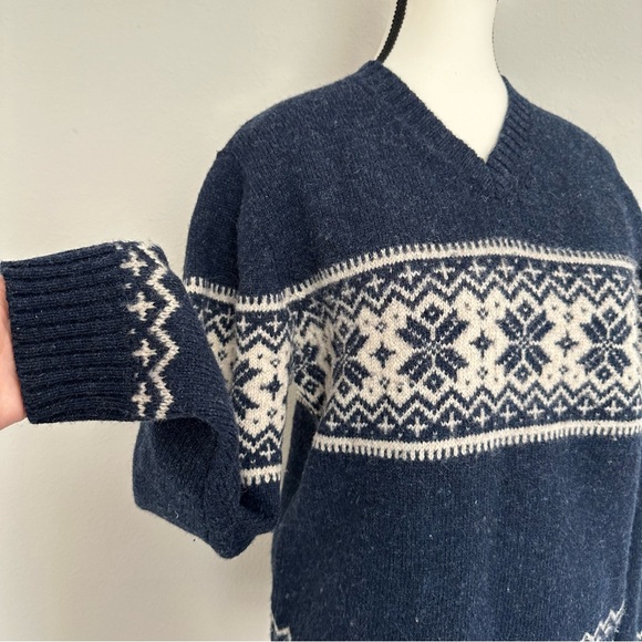 VINTAGE Aeropostale 100% Wool Sweater - Picture 8 of 8